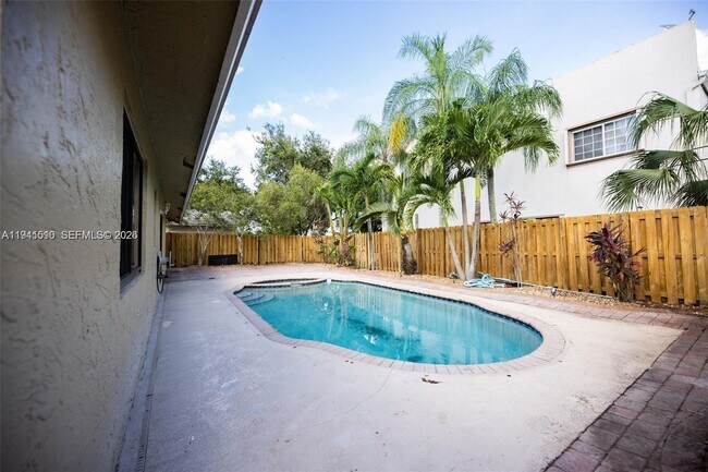 Building Photo - 4140 NW 96th Terrace