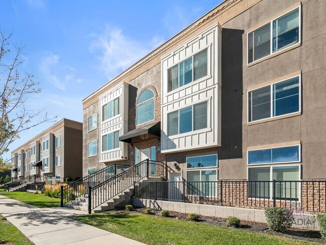Building Photo - 172 W 1000 S