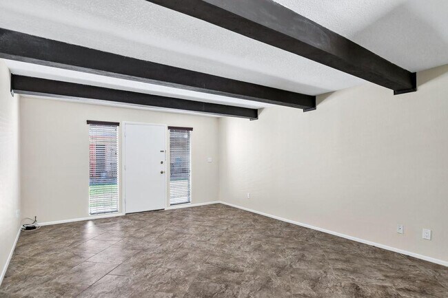 Building Photo - 12828 N 113th Ave