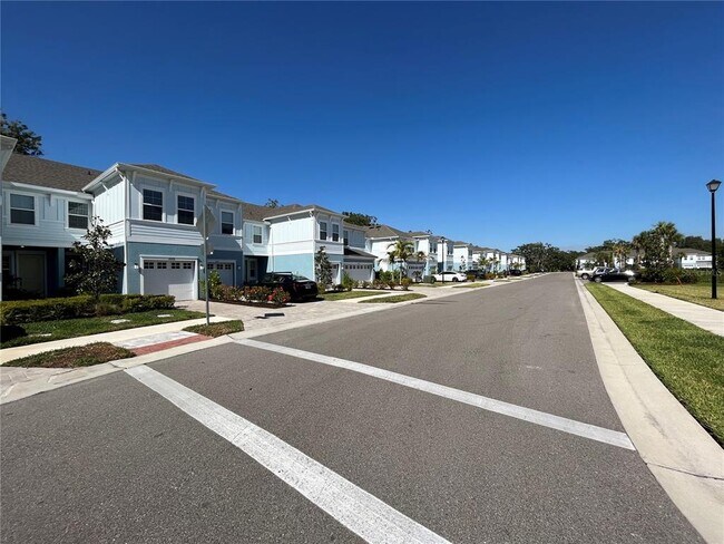 Building Photo - 3008 Via Sienna Cir