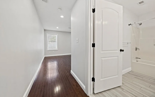 Building Photo - 469 Sherman St