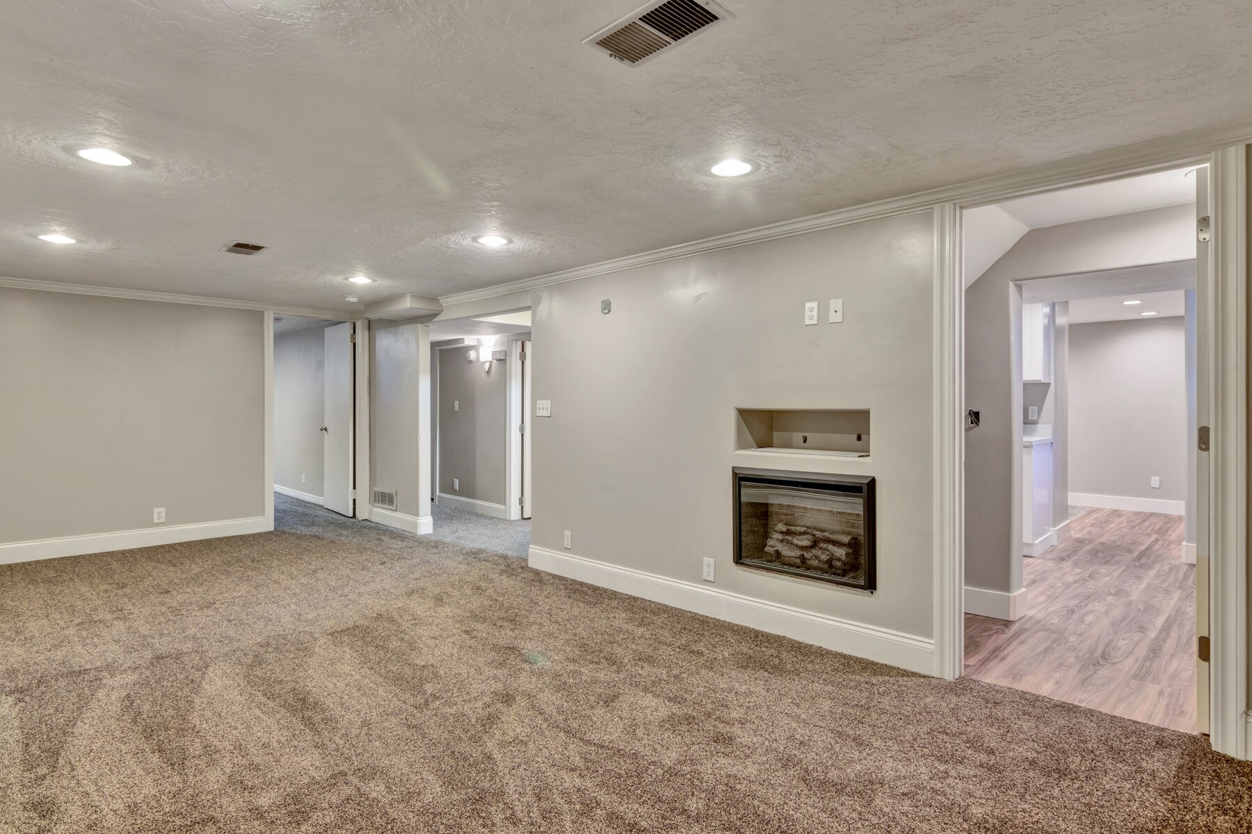 Building Photo - 436 E 6815 S