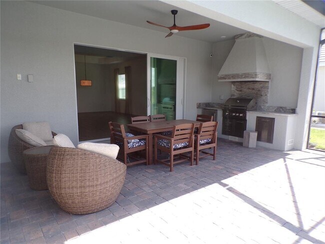 Building Photo - 15255 River Birch Ct