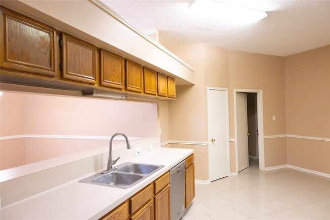 Building Photo - 11210 Fall Breeze Dr