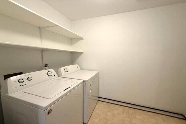 Building Photo - 30783 Hidden Pines Ln