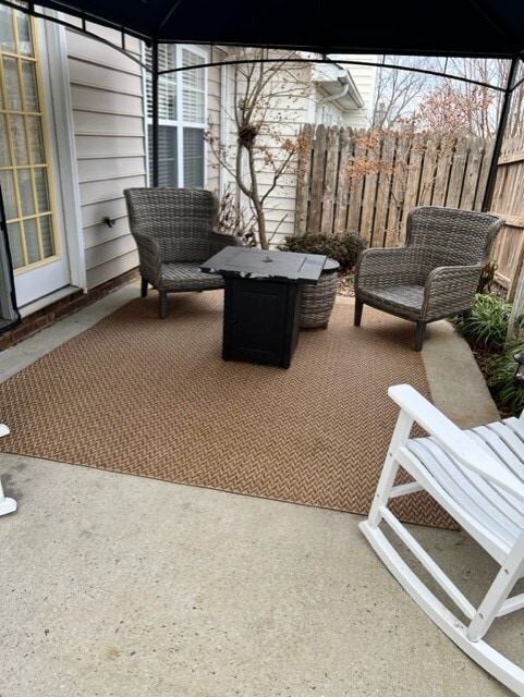 rear patio. Furniture does not stay. - 3923 Cloverwood Meadow Ln
