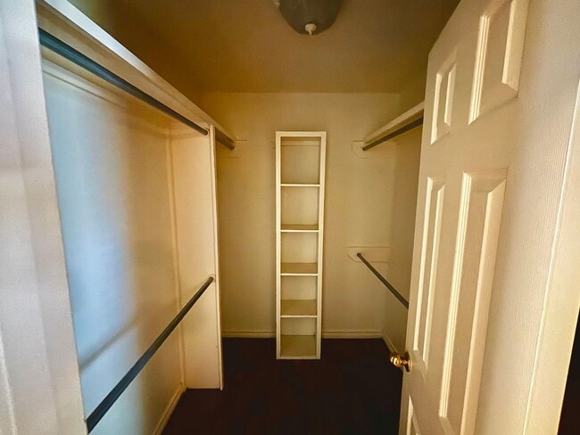 Building Photo - Pre-leasing for early July move in!