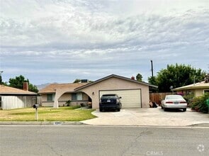 Building Photo - 4 BEDROOM 2 BATH HOUSE FOR RENT IN HEMET CA