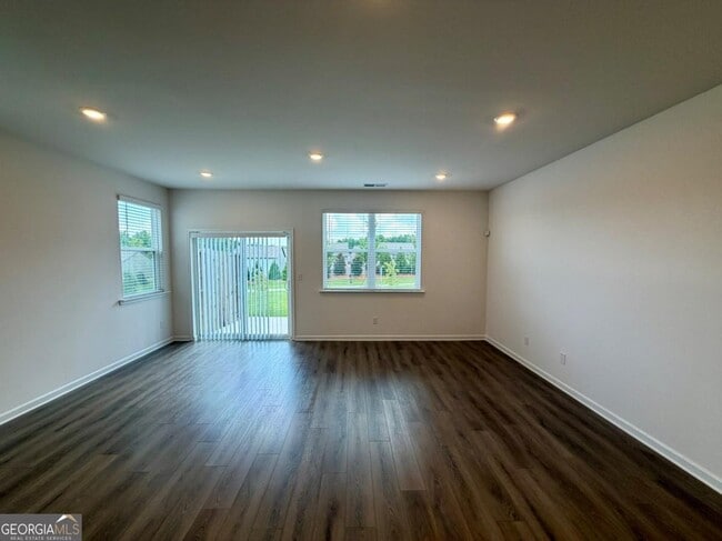 Building Photo - 257 Kenoot Dr