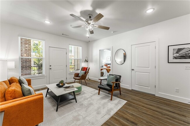 Building Photo - The Benton -  200 Ryan Unit Garland | Crittenden