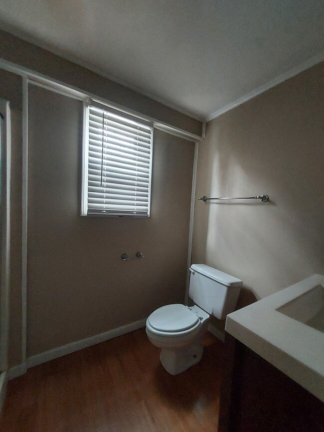 Building Photo - 70 Fairfield Ave