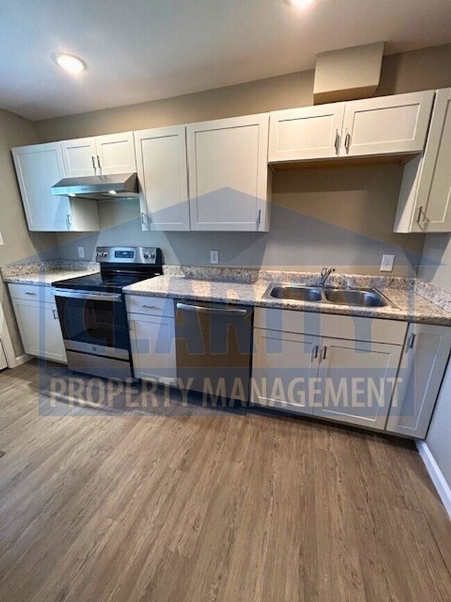 Building Photo - 615 Beech Cir NW