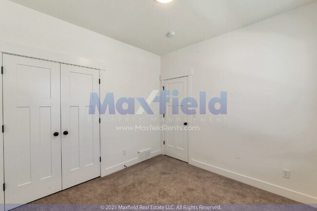 Building Photo - 5BD/3BTH/2GAR - Great space - Lehi Living