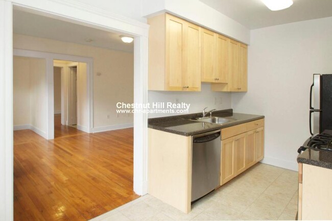 Building Photo - bedroom in Cambridge MA 02138