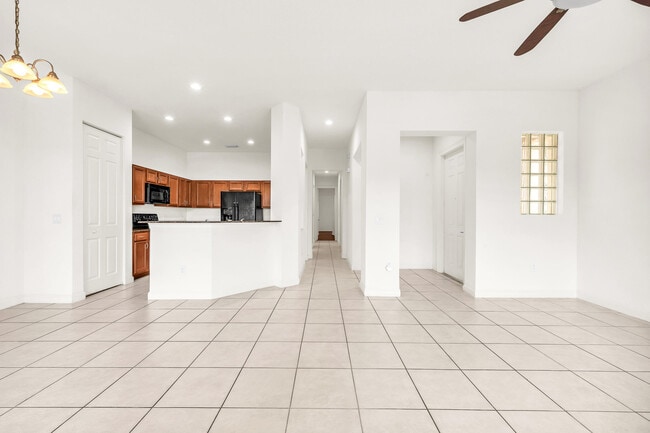 Building Photo - 555 Pacific Grove Dr