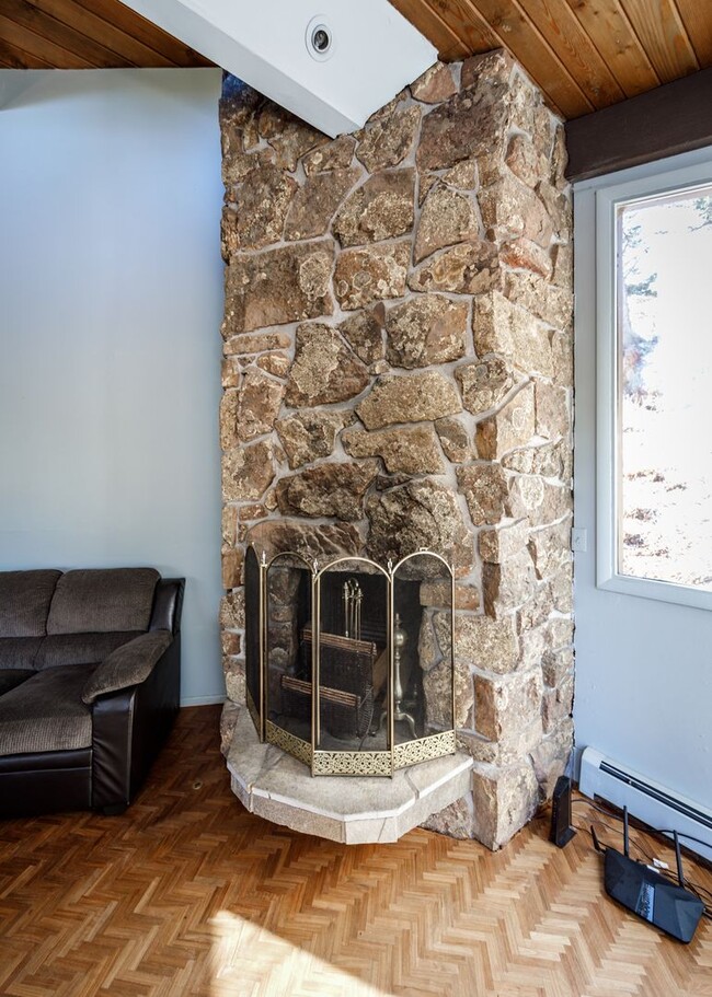 Building Photo - Palmer Park 3 bedroom