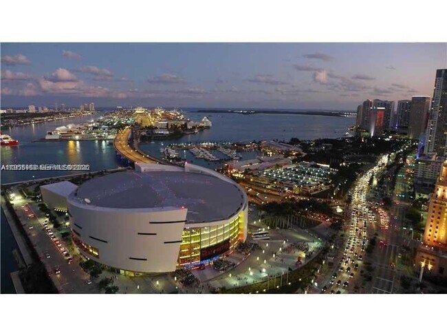 Building Photo - 888 Biscayne Blvd