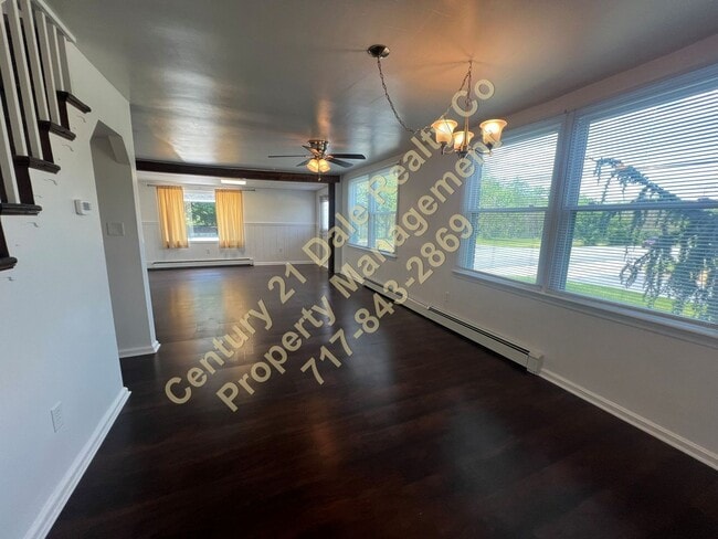 Building Photo - 3 BR, 1 Bath Home in Spring Grove School District