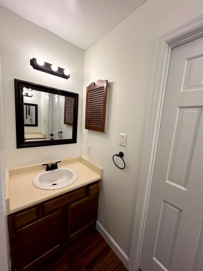 Building Photo - 1133 Paddington Pl