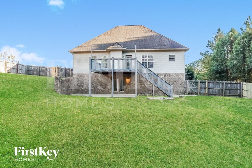 Building Photo - 245 Madison Ln