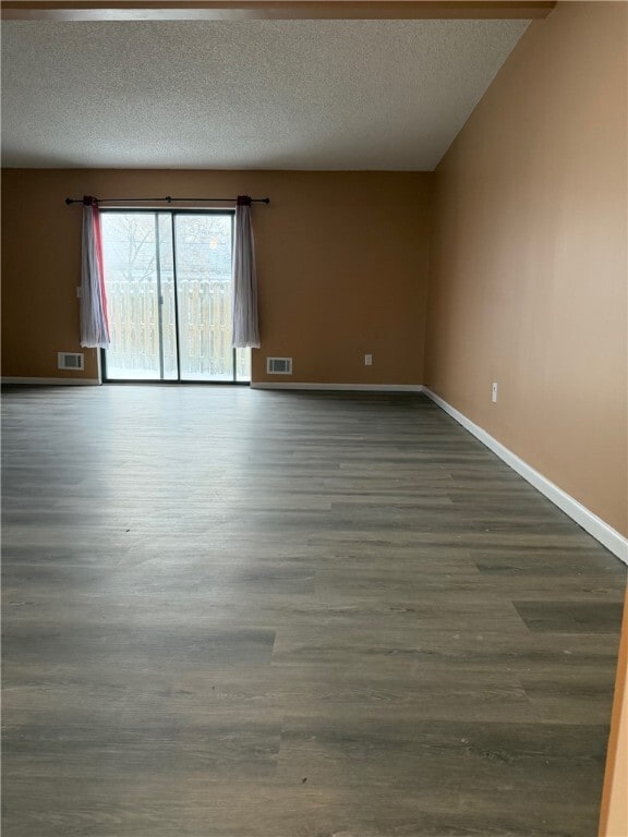 Building Photo - 553 French Rd