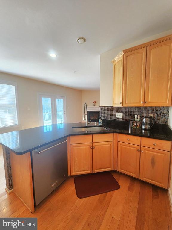 Building Photo - 917 Crestfield Dr