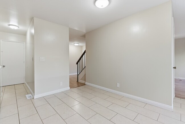 Building Photo - 209 Valley Oak Plaza