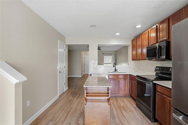 Building Photo - 8113 Silent Creek Dr