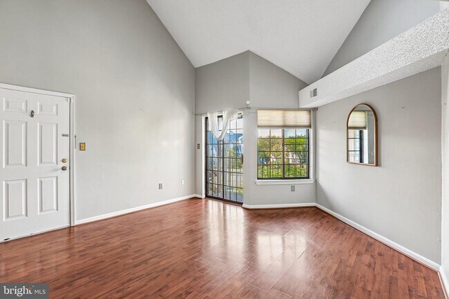 Building Photo - 14122 Lauren Ln