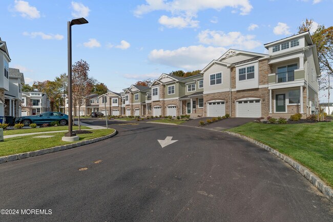 Building Photo - 221 Brighton Ave