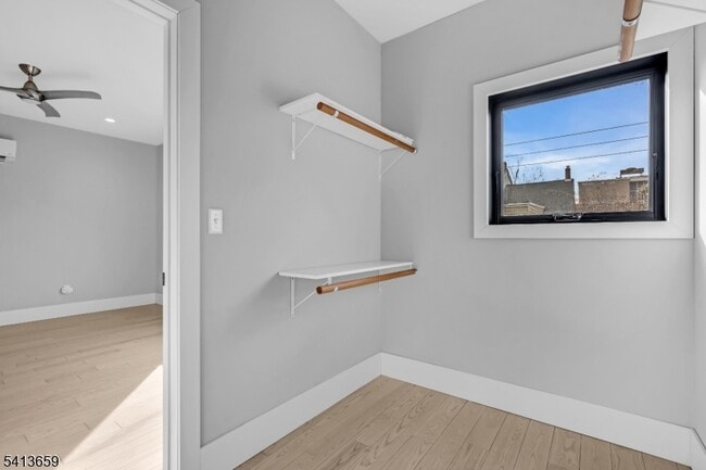 Building Photo - 10 McCready's Alley