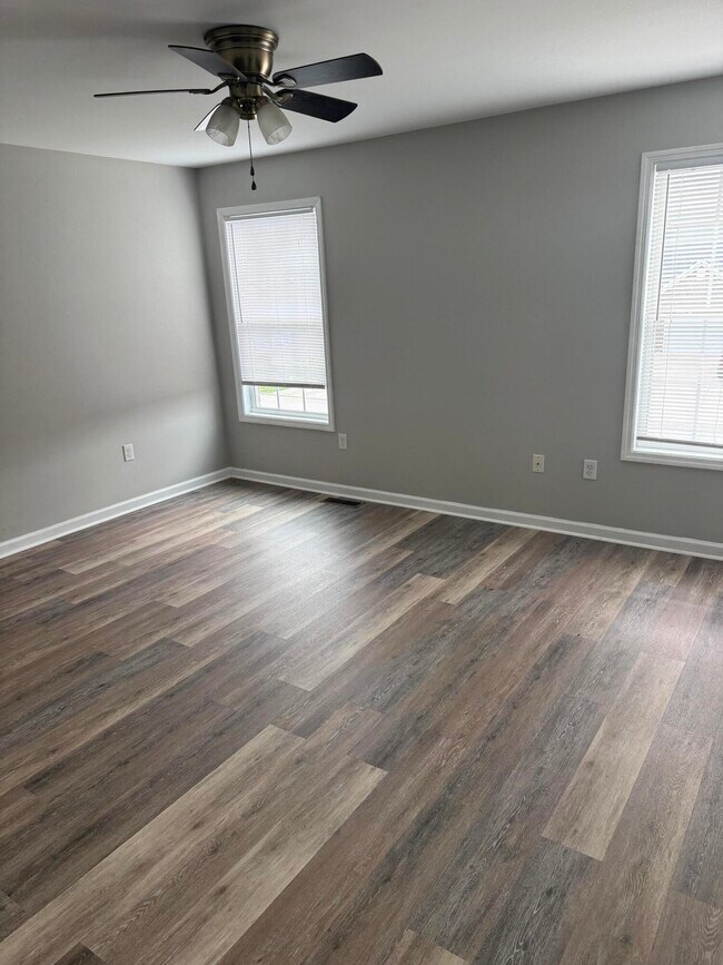 Building Photo - 804 Melanie Ln