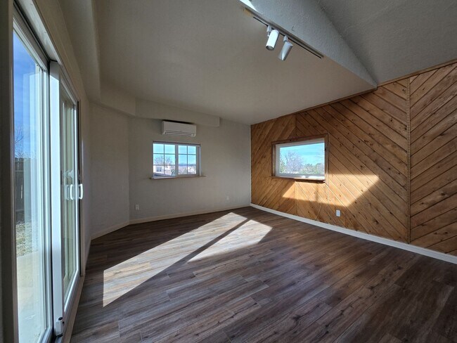 Building Photo - 2984 Corte Ojo De Agua