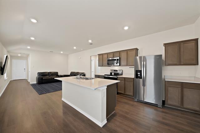 Building Photo - 3114 Pr Hl Grv