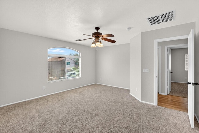 Building Photo - 41628 W Hillman Dr