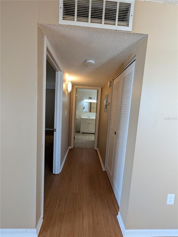 Building Photo - 522 Orange Dr