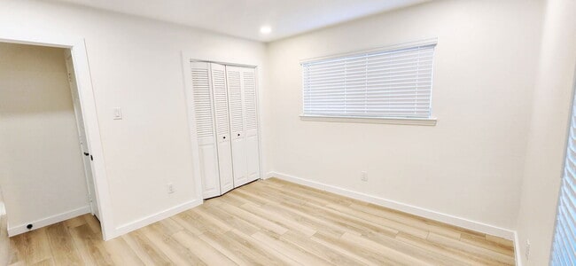 Building Photo - 1607 Centenary Dr