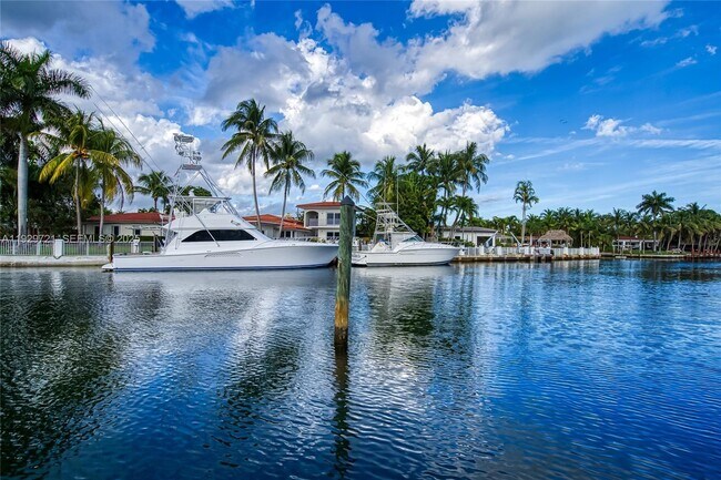 Building Photo - 2085 Ixora Rd