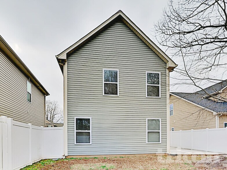 Building Photo - 2743 Bramble Ridge Ct