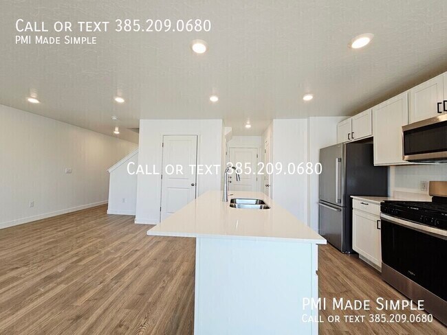 Building Photo - 866 E Sand Dollar Wy
