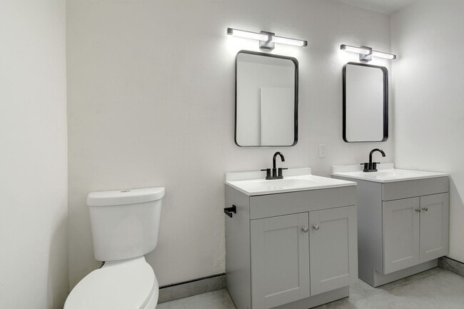 Building Photo - Spacious 4BR Tempe Home with Private Pool Near ASU