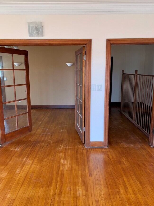 Building Photo - 202 S New Hampshire Ave