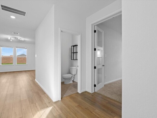 Building Photo - 8218 Leisure Pt Dr