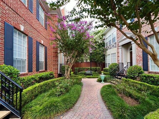 Building Photo - 6831 Staffordshire Blvd