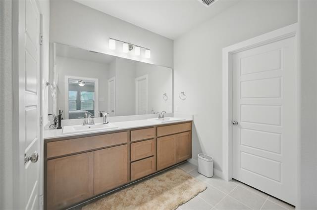 Building Photo - 10625 Tuxinaw Trl