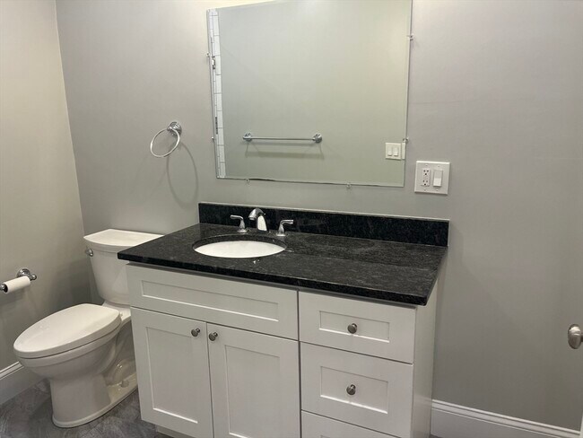 Building Photo - 45 Spring St