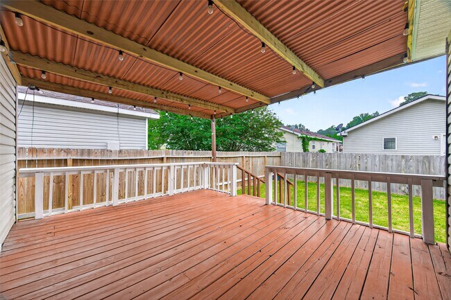 Building Photo - 21447 Sweet Grass Ln