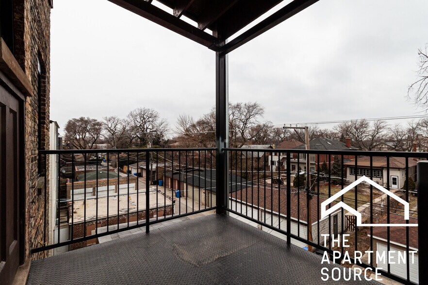 Building Photo - 1426 W Jonquil Ter