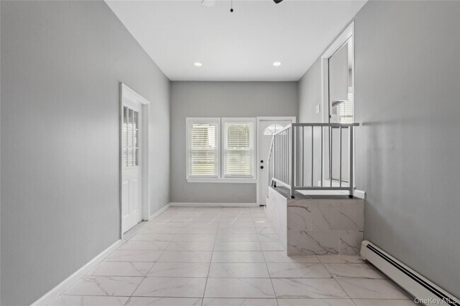 Building Photo - 1 Center Ct