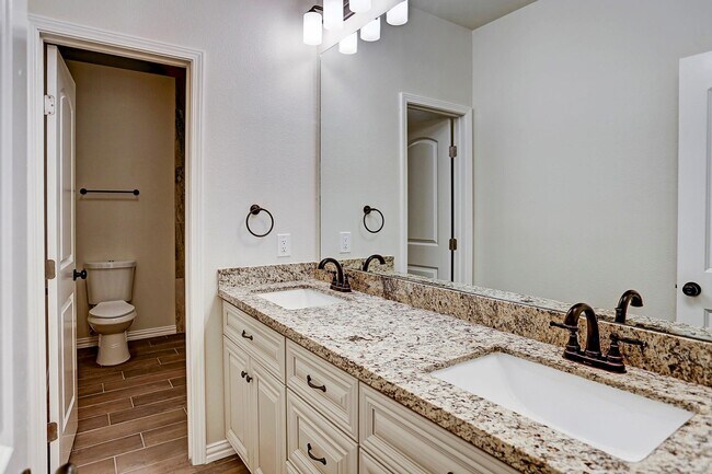 Building Photo - 6319 Deep Canyon Dr